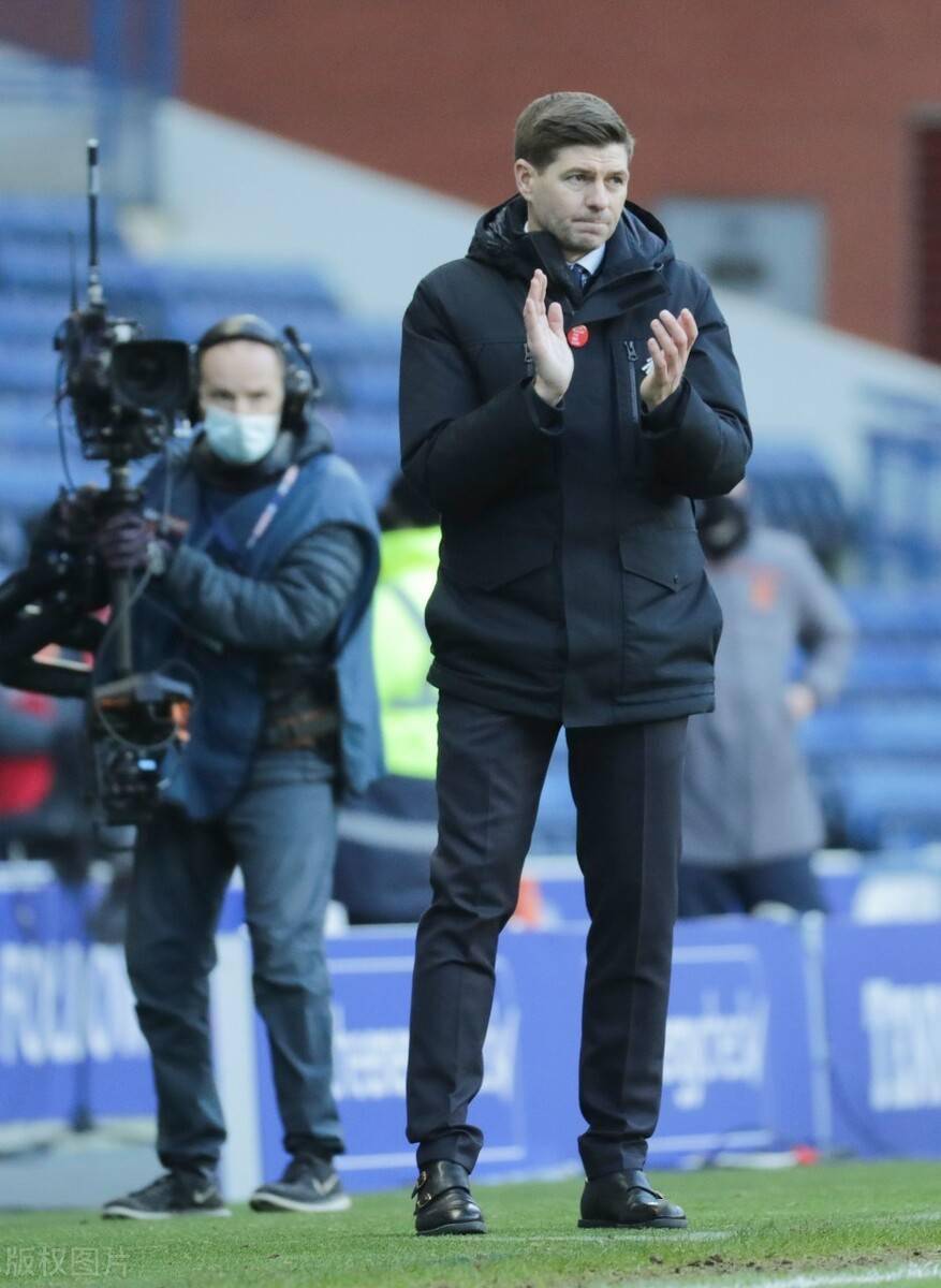 从阿贾克斯完成体检备战西甲到国际比赛日费耶诺德造点机会，今晚深圳男篮备战NBA季后赛的简单介绍